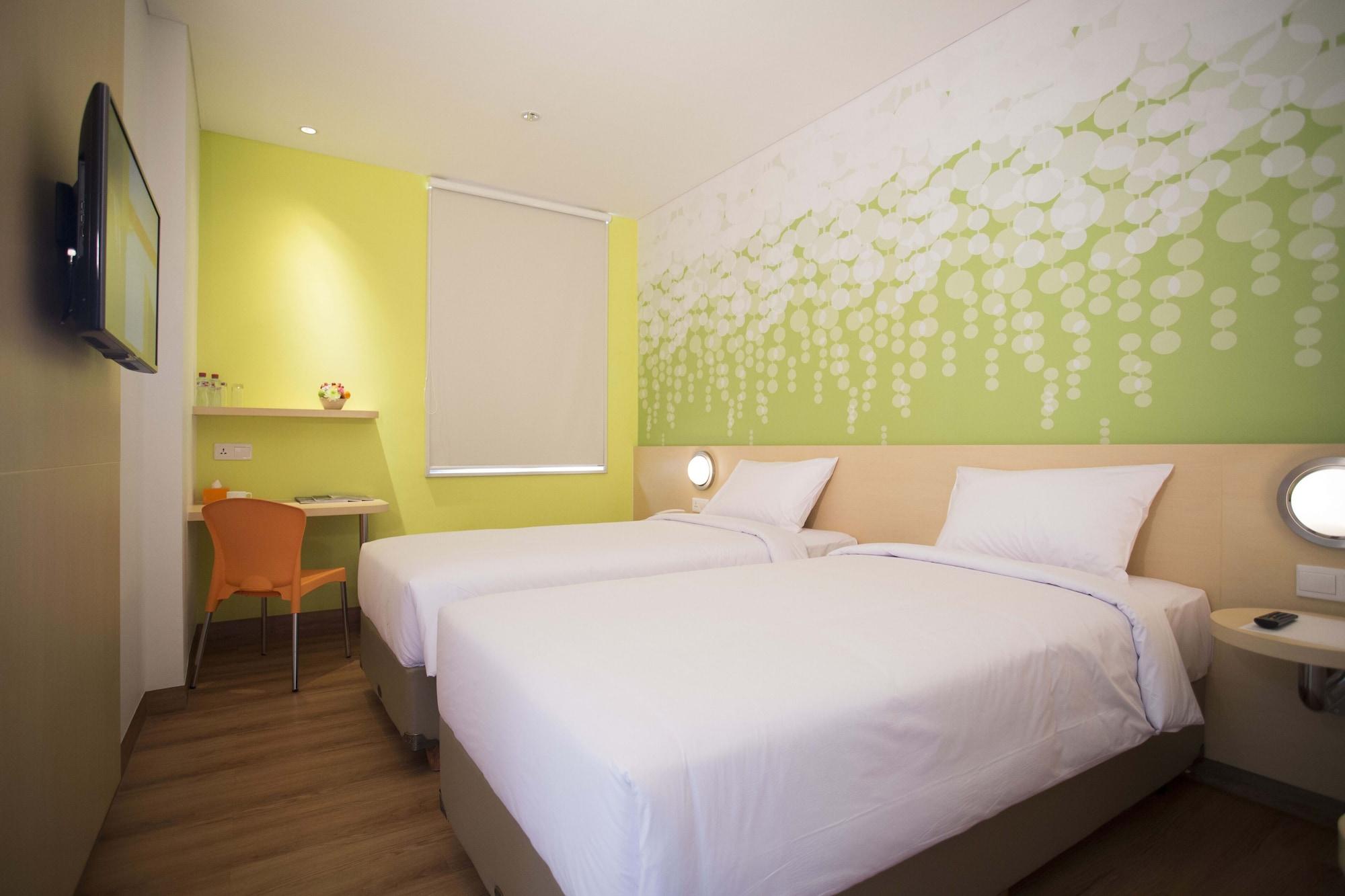 Zest Jemursari Hotel
