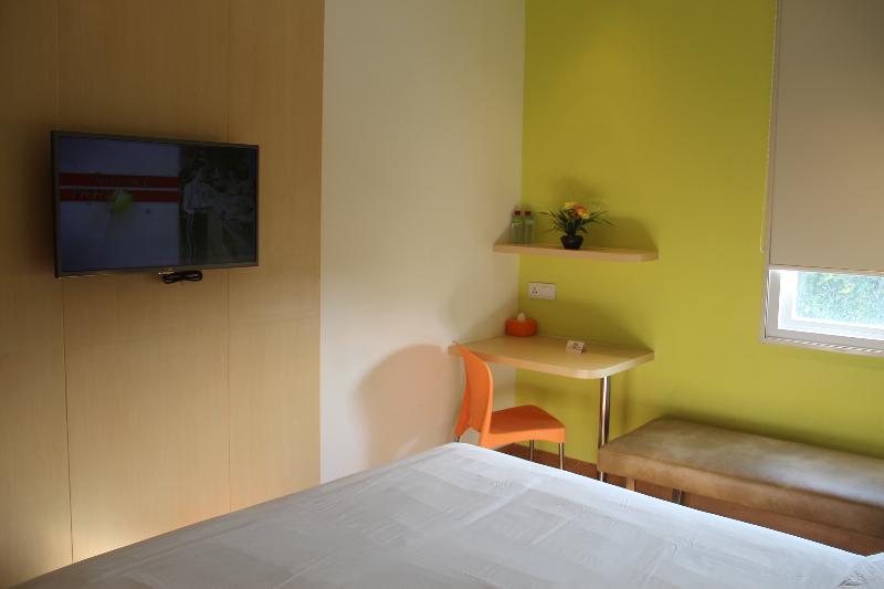 Zest Jemursari Hotel