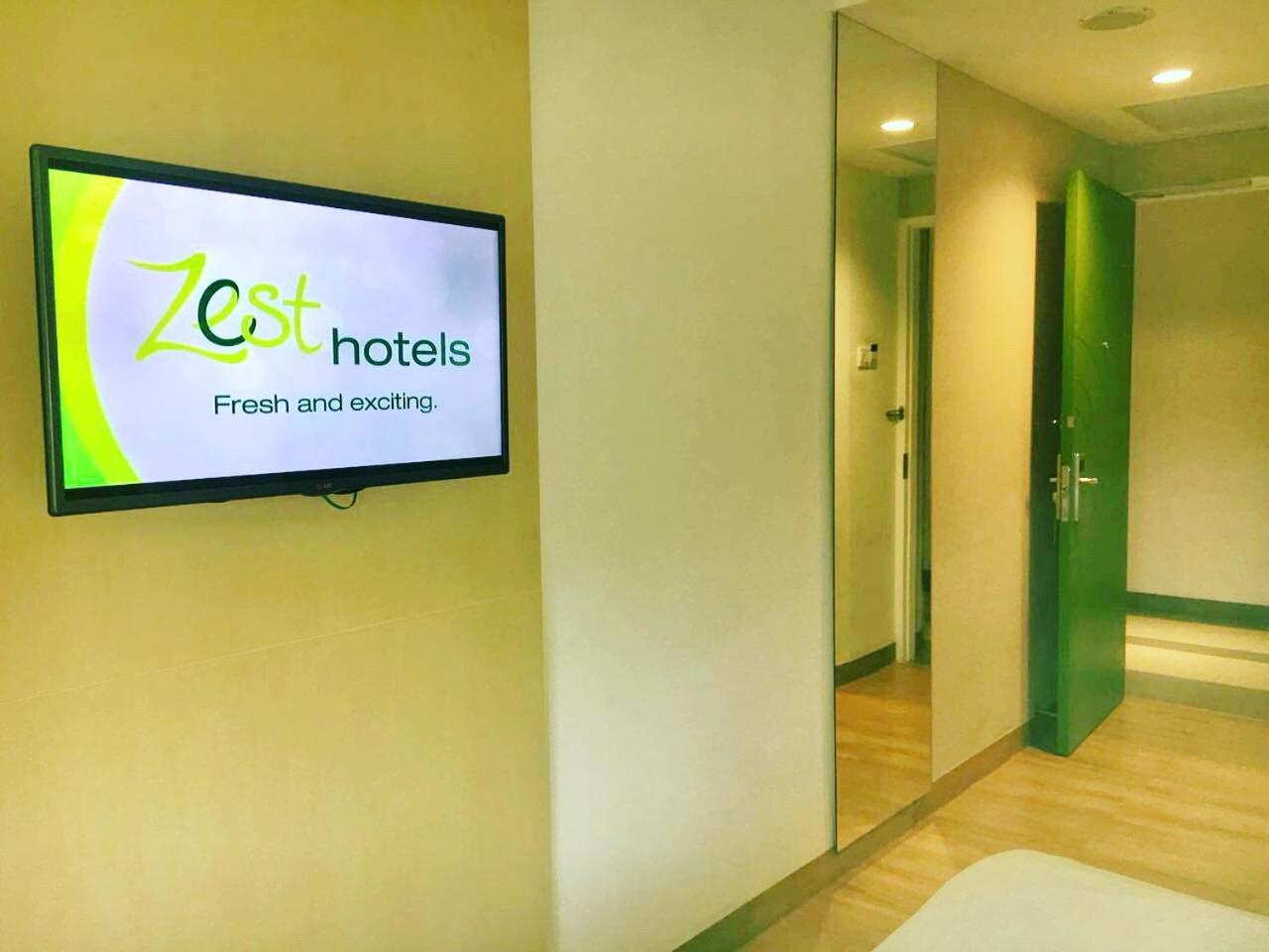 Hotel Zest Jemursari Surabaya